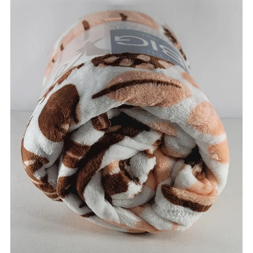 The Big One Fall Icons Oversized Fleece Throw - 5' x 6'  Acorn, Mushroom, Flower